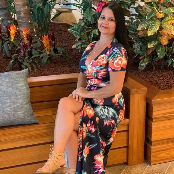 Meet your Posher, Kelli - Picture 2 of 4